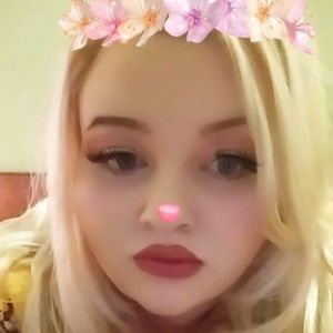 Meet your Posher, Chanel